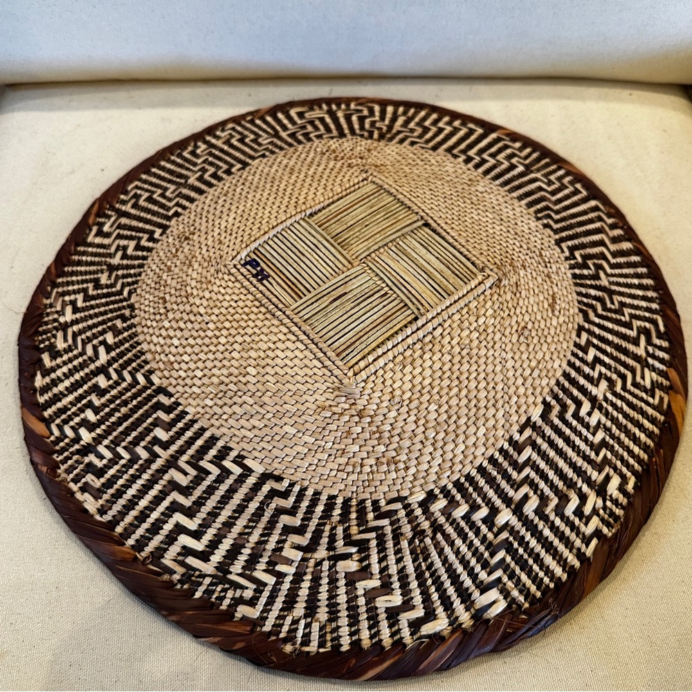 NEW Africa Woven Basket. Made by Binga people of Zambia/Zimbabwe One of a Kind! - Picture 3 of 5